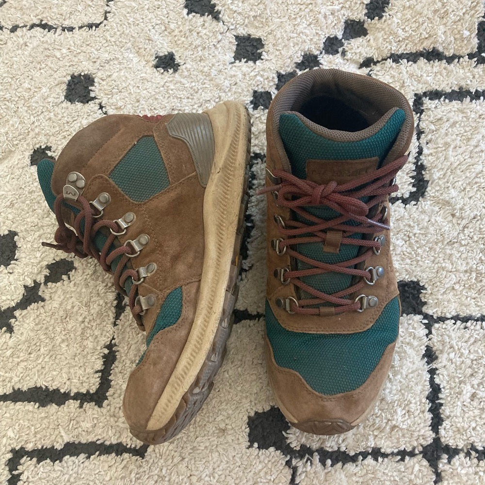 SOLD Merrell Ontario 85 Waterproof Boots